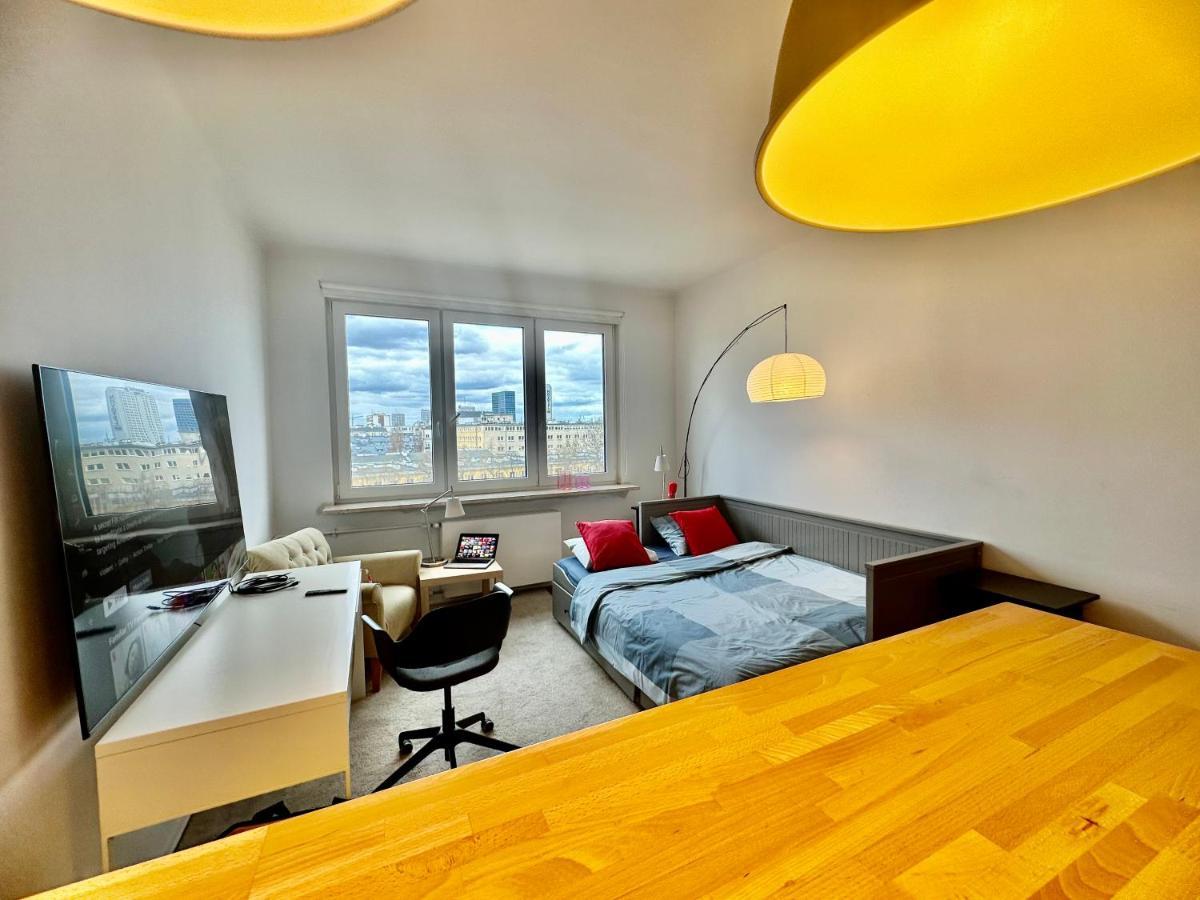Super Beauty Metro Wifi 65'Tv Netflix Hbo Appletv+ Apartment Warsaw Exterior photo