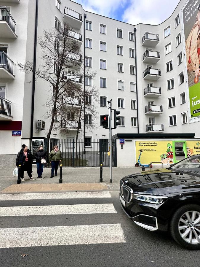 Super Beauty Metro Wifi 65'Tv Netflix Hbo Appletv+ Apartment Warsaw Exterior photo